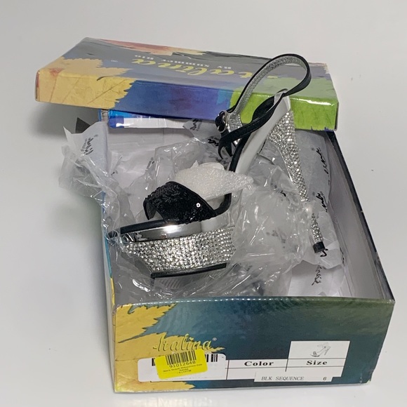 NWT/NIB Italina Black Sequin Rhinestone-Sole Sandal - sz 6 - Picture 3 of 7